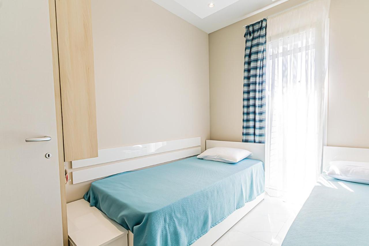 Miramare Apartments Przno Eksteriør billede